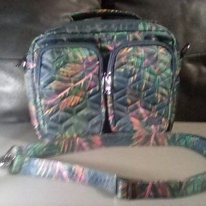Lug Navigator Crossbody in Tropical Navy